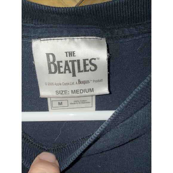 The Beatles T Shirt Medium Black Fruit Of The Loom Apple Store 2005 Y2K - Picture 2 of 4